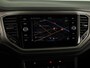 Volkswagen T-Roc 1.0 TSI Style | Panoramadak | Parkeersensoren | navigatie | Apple carplay en android auto |