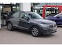 Volkswagen Tiguan 1.4 TSI eHybrid Life wegklapbare trekhaak achteruitrijcamera dealeronderhouden ACC digital cockpit pro draadloos carplay 3 zone climatronic lederen multifunctioneel stuurwiel lane assist 17" LMV bicolour met 4 seizoenenbanden