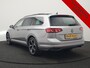 Volkswagen Passat Variant 1.4 TSI GTE Business PHEV 218pk Dealer O.H | Panodak | Adaptive Cruise | 360 Camera | IQ Light | Lederen Sportstoelen Massage & Verwarmd | Blis | Keyless | Apple Carplay | Navigatie | Virtual | DAB | 18"L.M | IQ Drive | Plug In Hybrid |