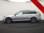 Volkswagen Passat Variant 1.4 TSI GTE Business PHEV 218pk Dealer O.H | Panodak | Adaptive Cruise | 360 Camera | IQ Light | Lederen Sportstoelen Massage & Verwarmd | Blis | Keyless | Apple Carplay | Navigatie | Virtual | DAB | 18"L.M | IQ Drive | Plug In Hybrid |