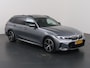 BMW 3-Serie Touring 330e | M-Pakket | BMW LED | Panormadak | Curved Display | HUD | M-Sportstoelen | Ele.verstelbare stoelen + geheugen | Camera | DAB | Adaptieve Cruise Control | Ele. kofferdeksel |