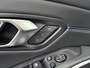 BMW 3-Serie Touring 330e | SOH 97,8% | M-Pakket | BMW LED | Panormadak | Curved Display | HUD |  Elek. M-Sportstoelen met Geheugen | Parkeercamera | DAB | Cruise Control Adaptief | Elek. Achterklep | Apple Carplay/Android Auto |