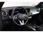 Mercedes-Benz GLB 180 Luxury 7-Persoons Panoramadak, Leder, Sfeerverlichting, Trekhaak, Apple Carplay/Android Auto