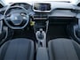 Peugeot 2008 1.2 PureTech Active Pack | 100PK | Trekhaak | Cruise Control | Parkeer Sensoren Achter | Airco | Navigatie | Climate Control |