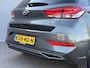 Hyundai i30 1.0 T-GDi MHEV Comfort Smart / Stoel-/Stuurverwarming / Cruise Control / Achteruitrijcamera / Navigatie d.m.v. Apple Carplay/Android Auto / Winterset /