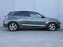Hyundai i30 1.0 T-GDi MHEV Comfort Smart / Stoel-/Stuurverwarming / Cruise Control / Achteruitrijcamera / Navigatie d.m.v. Apple Carplay/Android Auto / Winterset /