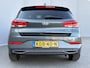 Hyundai i30 1.0 T-GDi MHEV Comfort Smart / Stoel-/Stuurverwarming / Cruise Control / Achteruitrijcamera / Navigatie d.m.v. Apple Carplay/Android Auto / Winterset /
