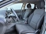 Hyundai i30 1.0 T-GDi MHEV Comfort Smart / Stoel-/Stuurverwarming / Cruise Control / Achteruitrijcamera / Navigatie d.m.v. Apple Carplay/Android Auto / Winterset /