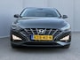Hyundai i30 1.0 T-GDi MHEV Comfort Smart / Stoel-/Stuurverwarming / Cruise Control / Achteruitrijcamera / Navigatie d.m.v. Apple Carplay/Android Auto / Winterset /