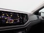 Volkswagen Polo 1.0 TSI Comfortline Business 95PK Navi, Clima, Cruise Controle, 15" LM Velgen, Parkeersensoren voor en achterzijde