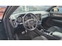Volvo XC40 2.0 T4 R-Design | Panoramadak | Keyless Entry / start | BLIS | Adaptive Cruiscontrol | PDC V+A en Camera | Elektrische stoelbediening | Stoelverwarming |