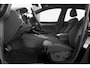 Volkswagen Golf 1.5 eHybrid 50 Edition | Panoramadak | Trekhaak | IQ.Light | Stoel/Stuurverwarming |