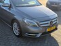 Mercedes-Benz B-klasse 180 Ambition HOGE INSTAP! PANORAMA l LEER l XENON l NAVI l AIRCO l PDC l LED! NIEUWSTAAT! 2e eigenaar!