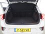 Volkswagen T-Roc 1.5 TSI R-Line | Panoramadak | LED | Groot Navigatie | Virtual Cockpit | Camera | DAB | Apple CarPlay/Android Auto | Stoelverwarming | Adaptieve Cruise Control | Ele. kofferdeksel | IQ Light |