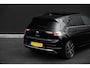 Volkswagen Golf 1.5 eHybrid Style Edition | Panoramadak | Camera | Stoelverwarming/Massage | Dodehoek |