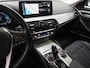 BMW 5-Serie Touring 530e xDrive | Leder | Trekhaak | Camera | Adaptive Cruise | Stoelverwarming | DAB | Carplay