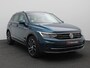 Volkswagen Tiguan 1.5 TSI Life Business 130PK Trekhaak, 19" LM Velgen, Navi, Achteruitrijcamera, Parkeersensoren voor en achter, Alarm
