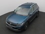 Volkswagen Tiguan 1.5 TSI Life Business 130PK Trekhaak, 19" LM Velgen, Navi, Achteruitrijcamera, Parkeersensoren voor en achter, Alarm