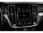 Volvo V60 2.0 T6 Recharge AWD R-Design | Trekhaak | Adaptive Cruise Control | BLIS | Memory Seats | 19" | Stoel & Stuurverwarming | Actieve Bochtverlichting | CarPlay |
