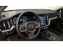 Volvo V60 2.0 B4 197 pk Automaat Momentum Pro Navigatie Climate control Adaptive cruise Control Led DAB Electrisch bedienbare achterklep Parkeer sensoren