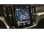 Volvo V60 2.0 B4 197 pk Automaat Momentum Pro Navigatie Climate control Adaptive cruise Control Led DAB Electrisch bedienbare achterklep Parkeer sensoren