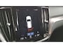 Volvo V60 2.0 B4 197 pk Automaat Momentum Pro Navigatie Climate control Adaptive cruise Control Led DAB Electrisch bedienbare achterklep Parkeer sensoren
