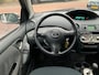 Toyota Yaris 1.0 VVT-i Sol MMT AUTOMAAT DEFECT | AUTO RIJDT NIET |
