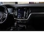 Volvo V60 2.0 T8 Twin Engine AWD R-Design *Pano*H/K*Head-Up*Keyless*