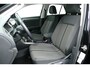 Volkswagen T-Roc 1.5 150pk TSI Bj21. Adap Cruise, Carplay/Android Navi, Clima, PDC V+A, 17"LMV Haak 1500kg