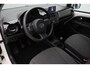 Volkswagen Up! 1.0 move up! BlueMotion 2015 | Airco | Navigatie Display Uitneembaar | Boekjes | 2 Sleutels | Elektrische Ramen | Nationale Autopas
