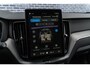 Volvo XC60 T6 Plug-in hybrid AWD Ultra Black Edition | Facelift | Google | Long Range | Harman Kardon Audio | Head-up Display | 360 Graden Camera | Panoramadak | Elektrisch Verstelbare Voorstoelen | Stoel-/Stuurverwarming | Keyless | Getint Glas | Dodehoekdetectie | LED Koplampen | 21" LM
