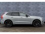 Volvo XC60 T6 Plug-in hybrid AWD Ultra Black Edition | Facelift | Google | Long Range | Harman Kardon Audio | Head-up Display | 360 Graden Camera | Panoramadak | Elektrisch Verstelbare Voorstoelen | Stoel-/Stuurverwarming | Keyless | Getint Glas | Dodehoekdetectie | LED Koplampen | 21" LM