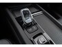 Volvo XC60 T6 Plug-in hybrid AWD Ultra Black Edition | Facelift | Google | Long Range | Harman Kardon Audio | Head-up Display | 360 Graden Camera | Panoramadak | Elektrisch Verstelbare Voorstoelen | Stoel-/Stuurverwarming | Keyless | Getint Glas | Dodehoekdetectie | LED Koplampen | 21" LM