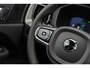 Volvo XC60 T6 Plug-in hybrid AWD Ultra Black Edition | Facelift | Google | Long Range | Harman Kardon Audio | Head-up Display | 360 Graden Camera | Panoramadak | Elektrisch Verstelbare Voorstoelen | Stoel-/Stuurverwarming | Keyless | Getint Glas | Dodehoekdetectie | LED Koplampen | 21" LM