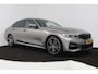 BMW 3-Serie 330e eDrive Edition M Sport (HARMAN/KARDON, M-PAKKET, STOELVERWAMRING, DEALER ONDERHOUDEN)