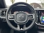 Volvo V60 2.0 T8 Twin Engine AWD R-Design FULL OPTIONS| BOWERS & WILKINS | PANO| ELEK. TREKHAAK| STOELVERWARMING+ VENTILATIE | ACHTERBANK VERWARMD| MEMORY STOELEN| NAPPALEDER| HEAD-UP| DODE HOEK|