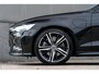 Volvo V60 2.0 T8 Recharge AWD R-Design | Massage | Stoelkoeling | Pilot assist | Adaptive cruise | Trekhaak | LED | NAP NL auto |
