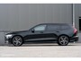 Volvo V60 2.0 T8 Recharge AWD R-Design | Massage | Stoelkoeling | Pilot assist | Adaptive cruise | Trekhaak | LED | NAP NL auto |