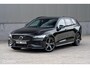 Volvo V60 2.0 T8 Recharge AWD R-Design | Massage | Stoelkoeling | Pilot assist | Adaptive cruise | Trekhaak | LED | NAP NL auto |