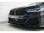 BMW 5-Serie Touring 530e xDrive M-Sport | Panoramadak | M-Stoelen | CoPilot | Harman Kardon