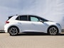 Volkswagen ID.3 First Plus 58 kWh 204 pk | Trekhaak | SOH 90% | Camera | Stuur- en Stoelverwarming | LED Matrix | Navigatie