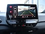 Volkswagen ID.3 First Plus 58 kWh 204 pk | Trekhaak | SOH 90% | Camera | Stuur- en Stoelverwarming | LED Matrix | Navigatie