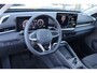 Volkswagen T-Roc Life First Edition | Trekhaak | 'App-Connect' draadloze smartphone integratie | Automatische afstandsregeling (Adaptive Cruise Control) | Buitenspiegels elektrisch instel-, verwarm- en inklapbaar