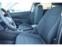 Volkswagen T-Roc Life First Edition | Trekhaak | 'App-Connect' draadloze smartphone integratie | Automatische afstandsregeling (Adaptive Cruise Control) | Buitenspiegels elektrisch instel-, verwarm- en inklapbaar