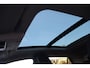 Volkswagen T-Roc Life First Edition | Trekhaak | 'App-Connect' draadloze smartphone integratie | Automatische afstandsregeling (Adaptive Cruise Control) | Buitenspiegels elektrisch instel-, verwarm- en inklapbaar