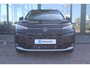 Volkswagen T-Roc Life First Edition | Trekhaak | 'App-Connect' draadloze smartphone integratie | Automatische afstandsregeling (Adaptive Cruise Control) | Buitenspiegels elektrisch instel-, verwarm- en inklapbaar