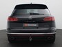 Volkswagen Touareg 3.0 TSi eHybrid 4MOTION Elegance 367PK Aut. Pano-Schuifdak, Trekhaak, Keyless, Elektr. Achterklep, 21" LM Velgen, Navi, Luchtvering, Memorystoel, Stoelverwarming, Achteruitrijcamera