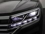 Volkswagen Touareg 3.0 TSi eHybrid 4MOTION Elegance 367PK Aut. Pano-Schuifdak, Trekhaak, Keyless, Elektr. Achterklep, 21" LM Velgen, Navi, Luchtvering, Memorystoel, Stoelverwarming, Achteruitrijcamera