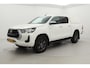 Toyota Hilux 2.4 D-4D Double Cab Professional | Trekhaak | Hardtop | Apple Carplay / Android Auto | Adaptive Cruise | Clima | Camera | Sperdifferentieel | Treeplanken | 17 inch | Bluetooth