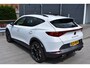 CUPRA Formentor 1.4 e-Hybrid VZ 245 PK Performance | Trekhaak | Carplay | Camera | Stoel en Stuurverwarming l Dodehoek Sensor l Navigatie Full Map l 19" LM-Velgen